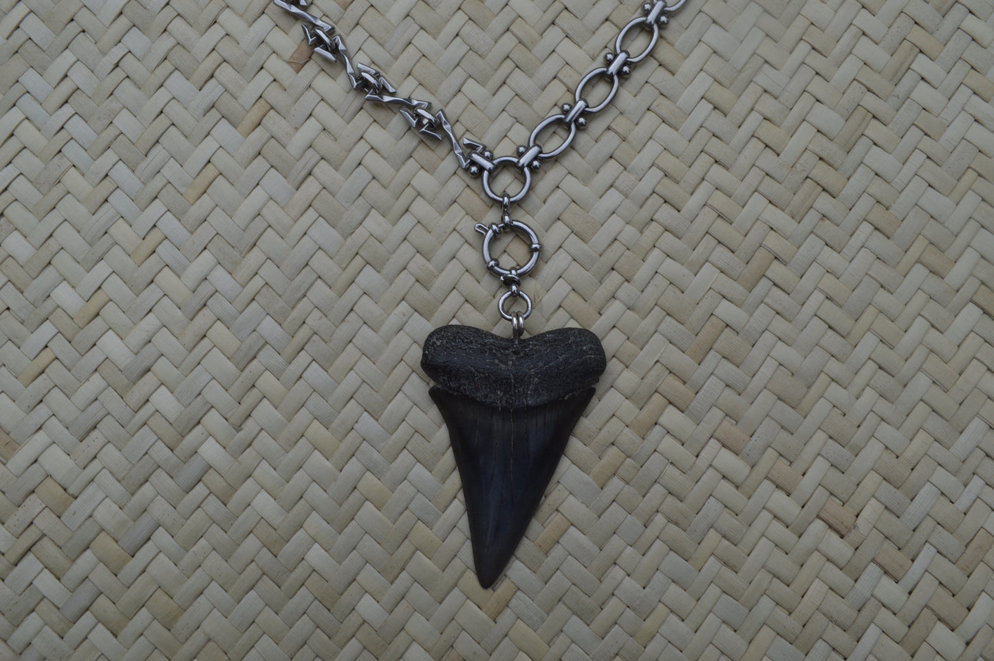 No.13 Amadeus Mako 20" Necklace