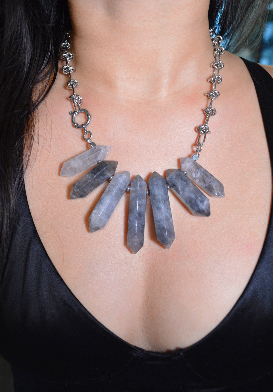 7 Cloudy Quartz Statement Necklace (Silver)