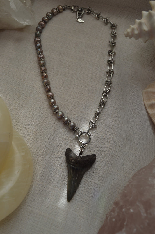 No.3 Wired Mako 18" Pearl Necklace
