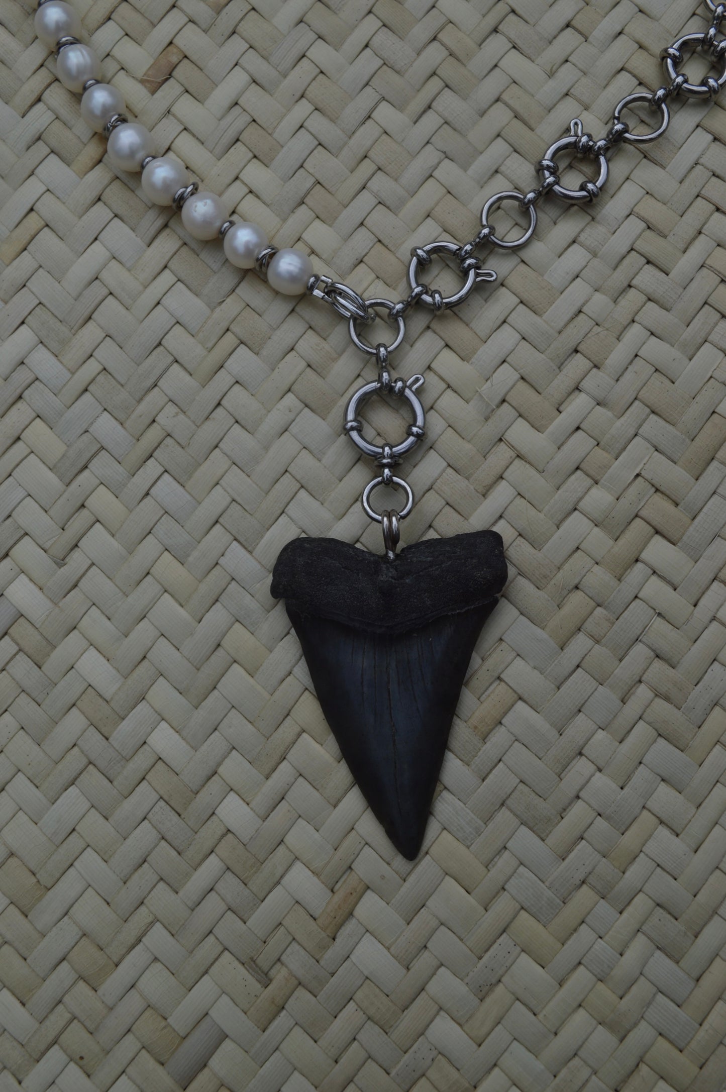 No.11 Scout Pearl Mako 19" Necklace