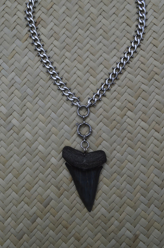 No.12 Amorita Mako 19.5" Necklace