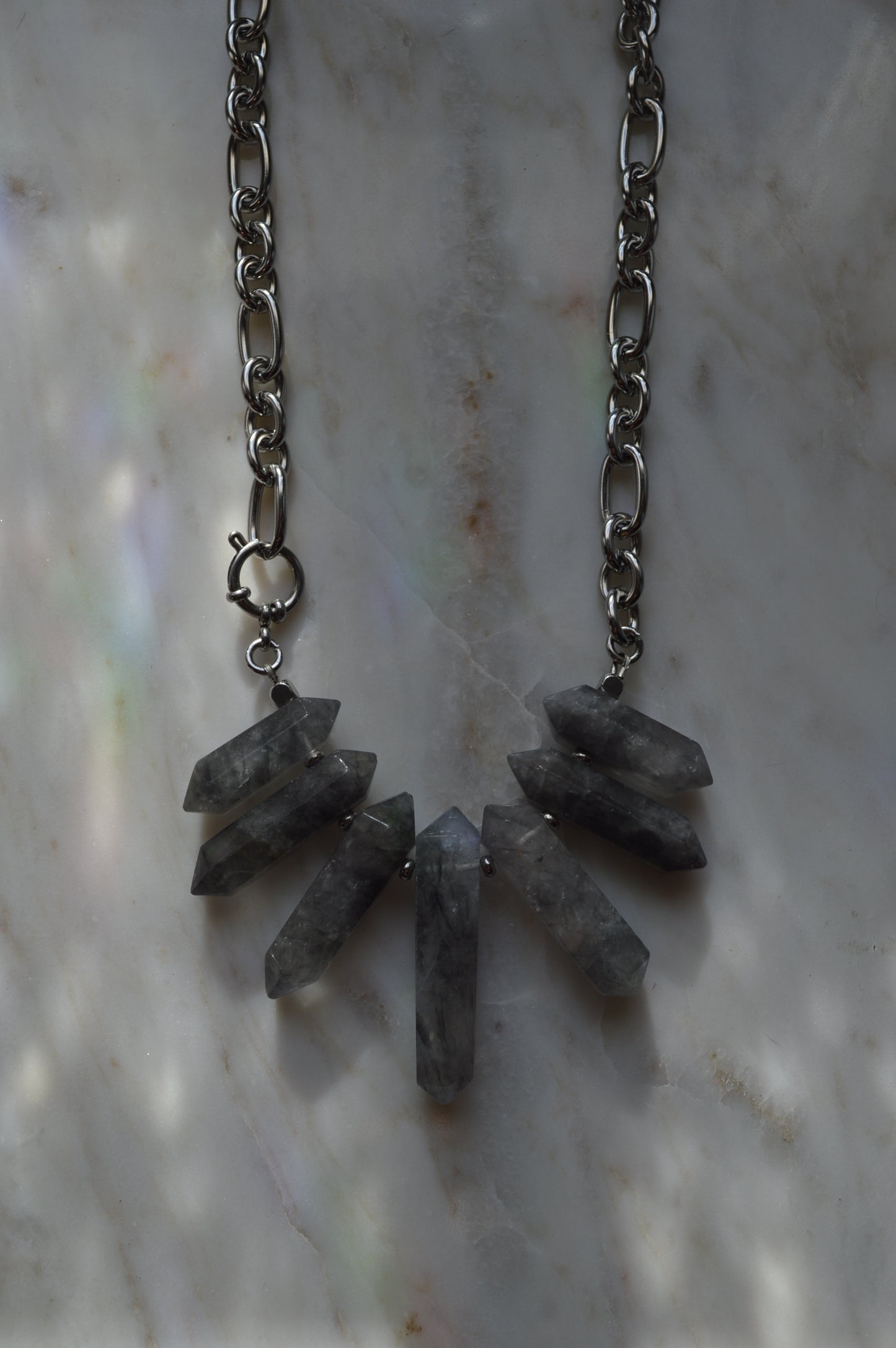 7pt Cloudy Quartz Stainless Statement Necklace